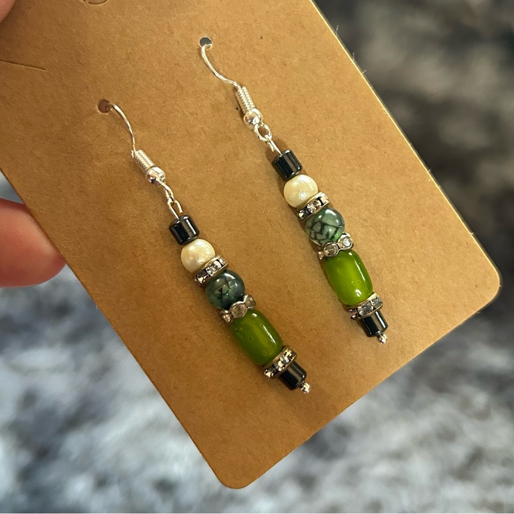 Handcrafted elegant genuine stone dragon vein cat eye barrel hematite earrings